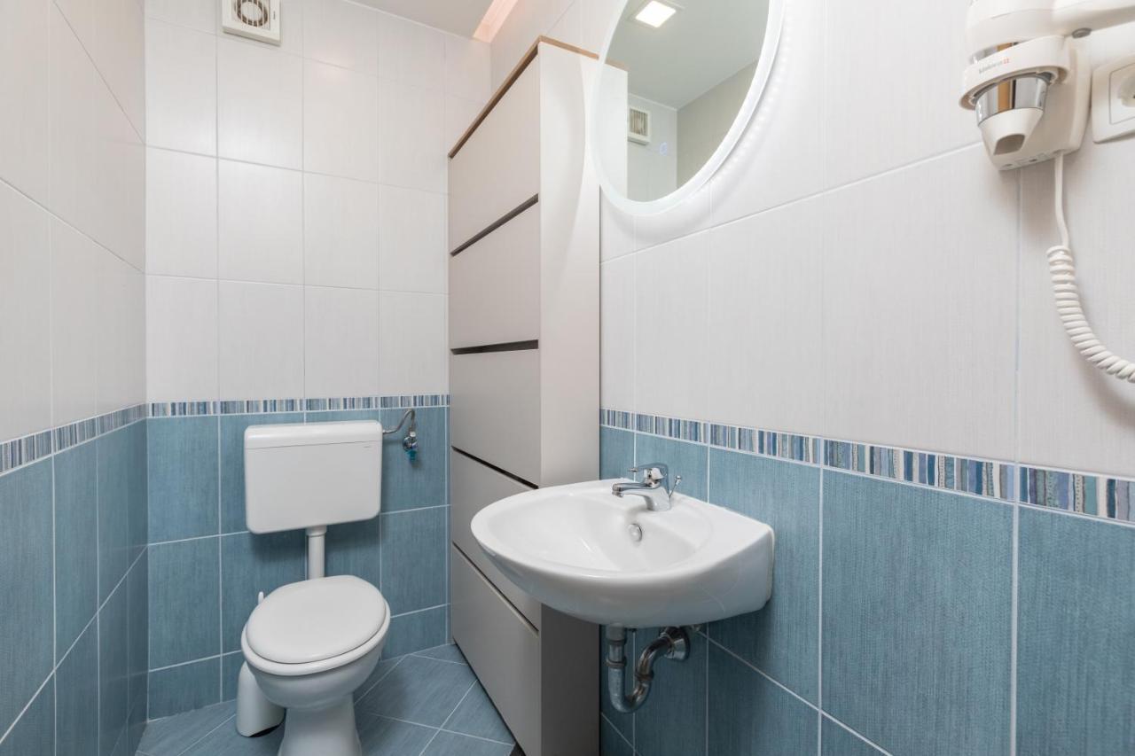 Luxury Apartman Sky With Sea View And Whirlpool Макарска Экстерьер фото