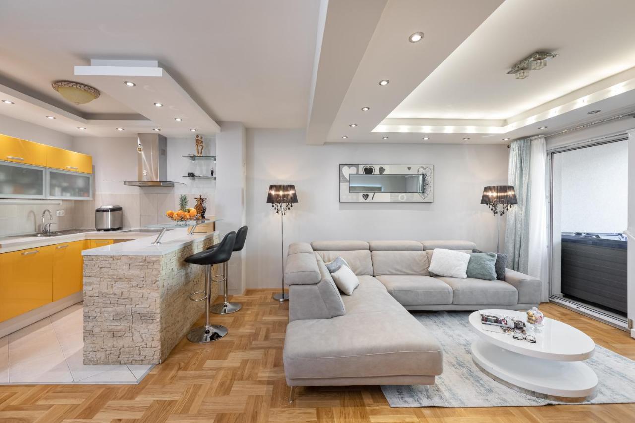 Luxury Apartman Sky With Sea View And Whirlpool Макарска Экстерьер фото