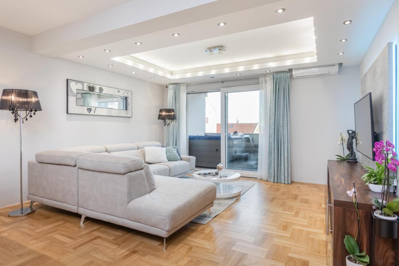 Luxury Apartman Sky With Sea View And Whirlpool Макарска Экстерьер фото